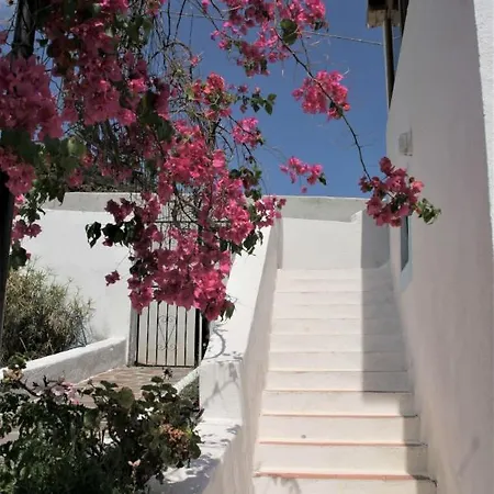 Al Mare - Terrazzi Panoramici E Ampio Giardino Ferienhaus Santa Marina Salina