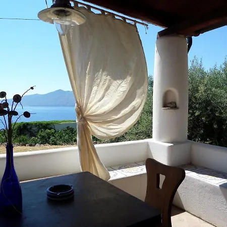 Al Mare - Terrazzi Panoramici E Ampio Giardino Tatil Evi *