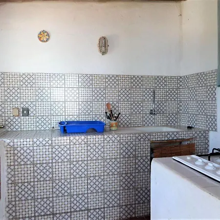 Al Mare - Terrazzi Panoramici E Ampio Giardino Tatil Evi