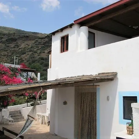 Al Mare - Terrazzi Panoramici E Ampio Giardino Holiday home *